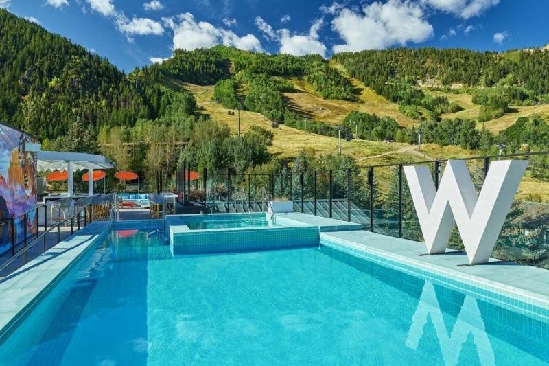 W Aspen Hotel Exterior foto